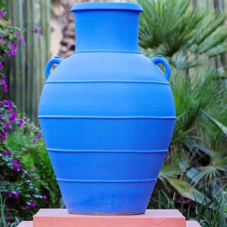 Moroccan-Style Garden cobalt blue